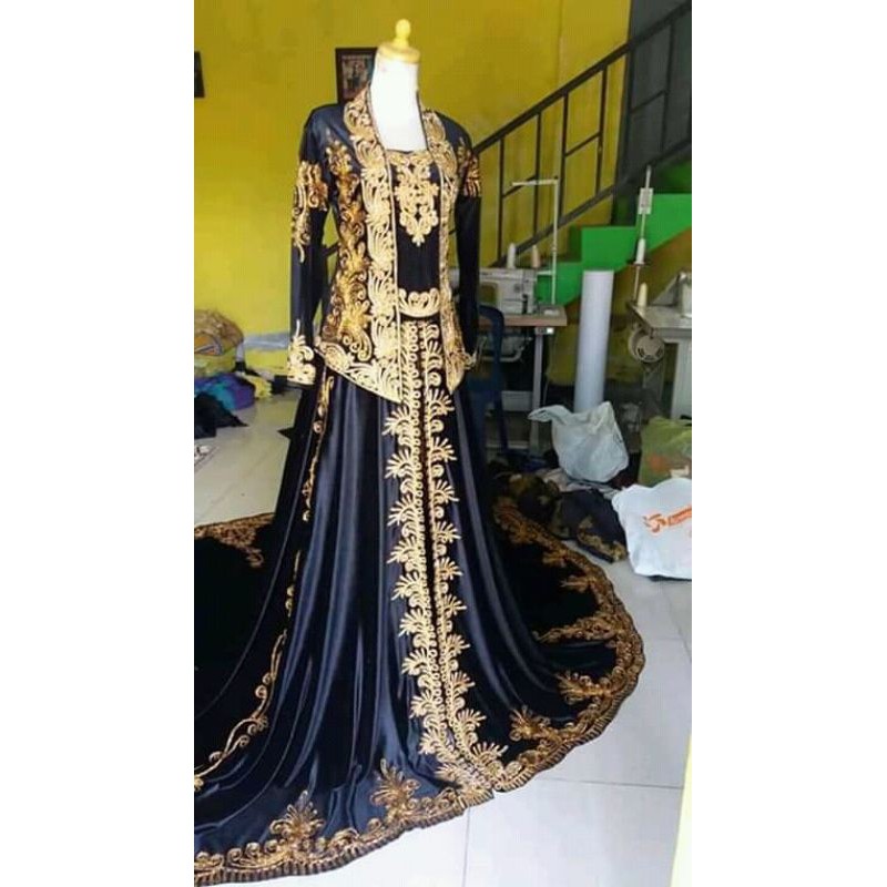 Kebaya bludru