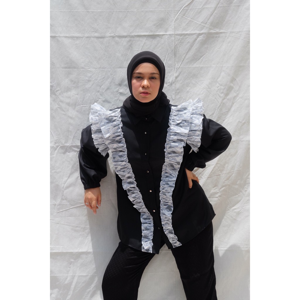 

Ichigatsu Black Top
