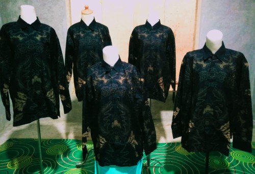 Mahkota Batik Pria Lengan Panjang Full Furing Batik Solo