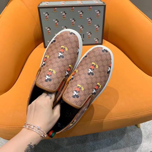 Sepatu lv sneaker mirror quality lou is vuitton shoes slip on casual