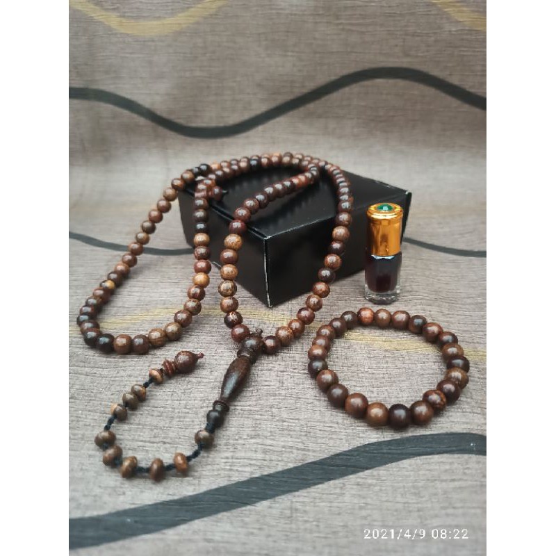 Tasbih gaharu grade A super uk 8mm  Paket Tasbih Gelang Dan Minyak Gaharu