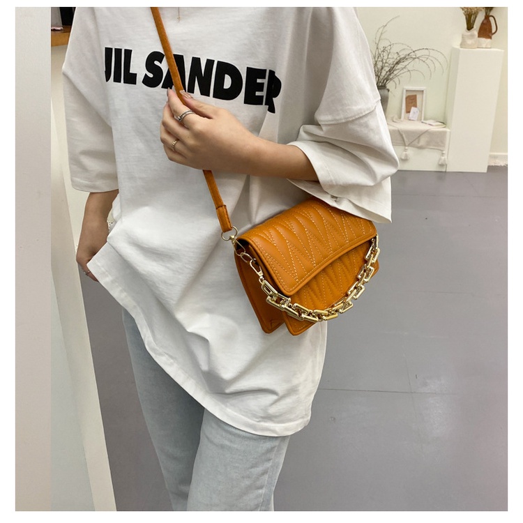 Tas Slempang Fashion Wanita Bahan Kulit PU Dengan Tali Rantai Style Korea Tas Bahu Shoulder Bag Hand Bag Wanita Cewek Fashion Elegan Simple Model Terbaru Kulit korea tas selempang wanita kekinian  COD Azgalery T218