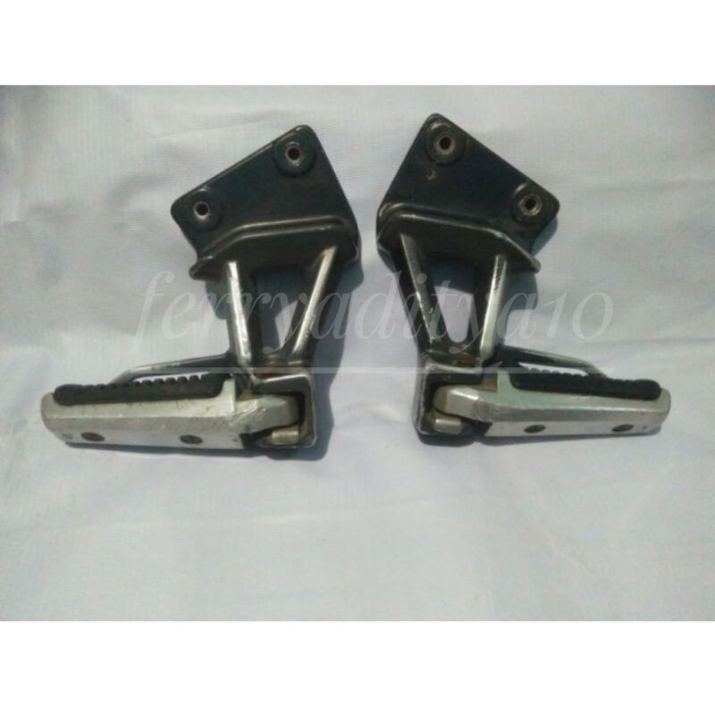 Footstep posteb belakang suzuki  Skywave 125 Original