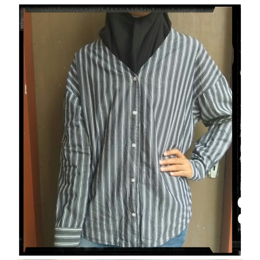 Baju kemeja wanita pola garis"