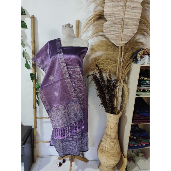 Songket Silungkang warna ungu lilac