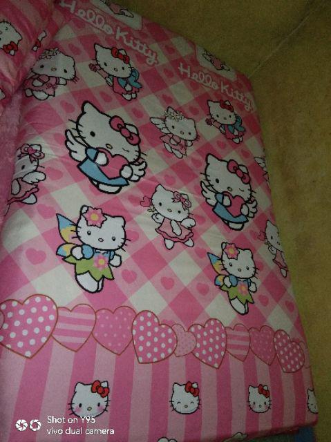 Sprei Hello Kitty