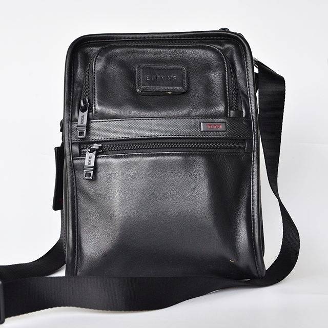 TUMI ALPHA ORGANIZER TRAVEL LEATHER TOTE ORGINAL