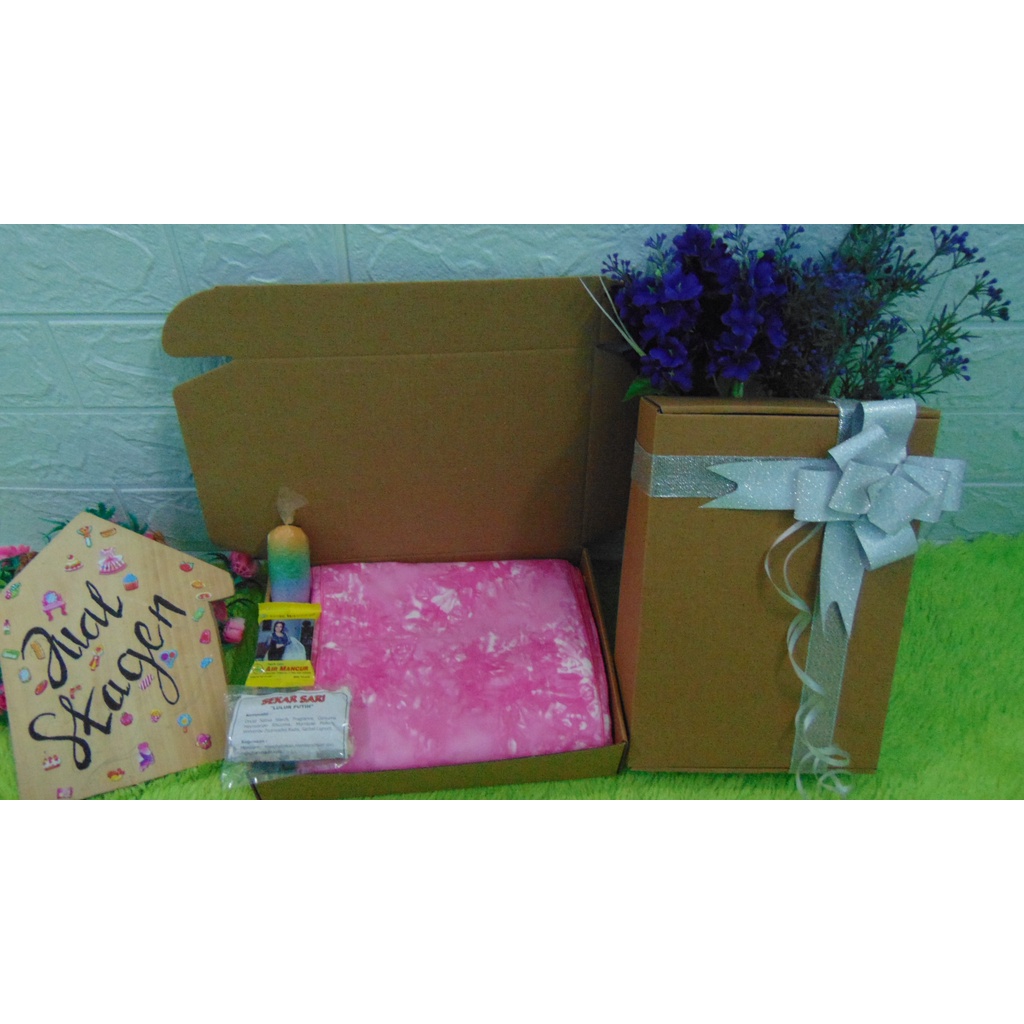 Set Paket Kado Ibu Lahiran Hampers Gift Box Special Traditional Edition Bengkung Katun Belly Binding