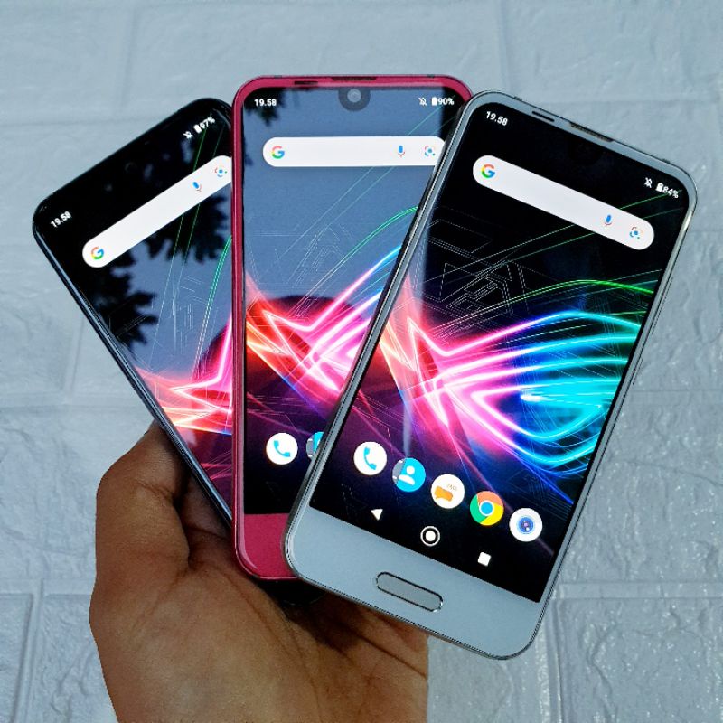 Sharp Aquos R Compact SHV41 3GB/32GB Snapdragon 660 IGZO FHD 120Hz 2500 mAh