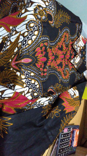 Kemeja Batik Kupu Putih