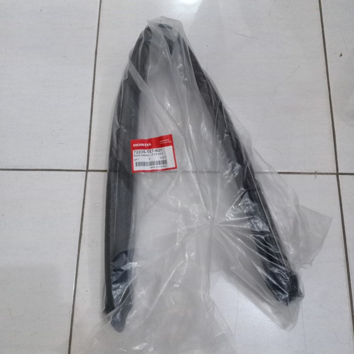 Karet Chanel Karet Kaca Pintu Mobilio Dan BRV 2015-2021 Original