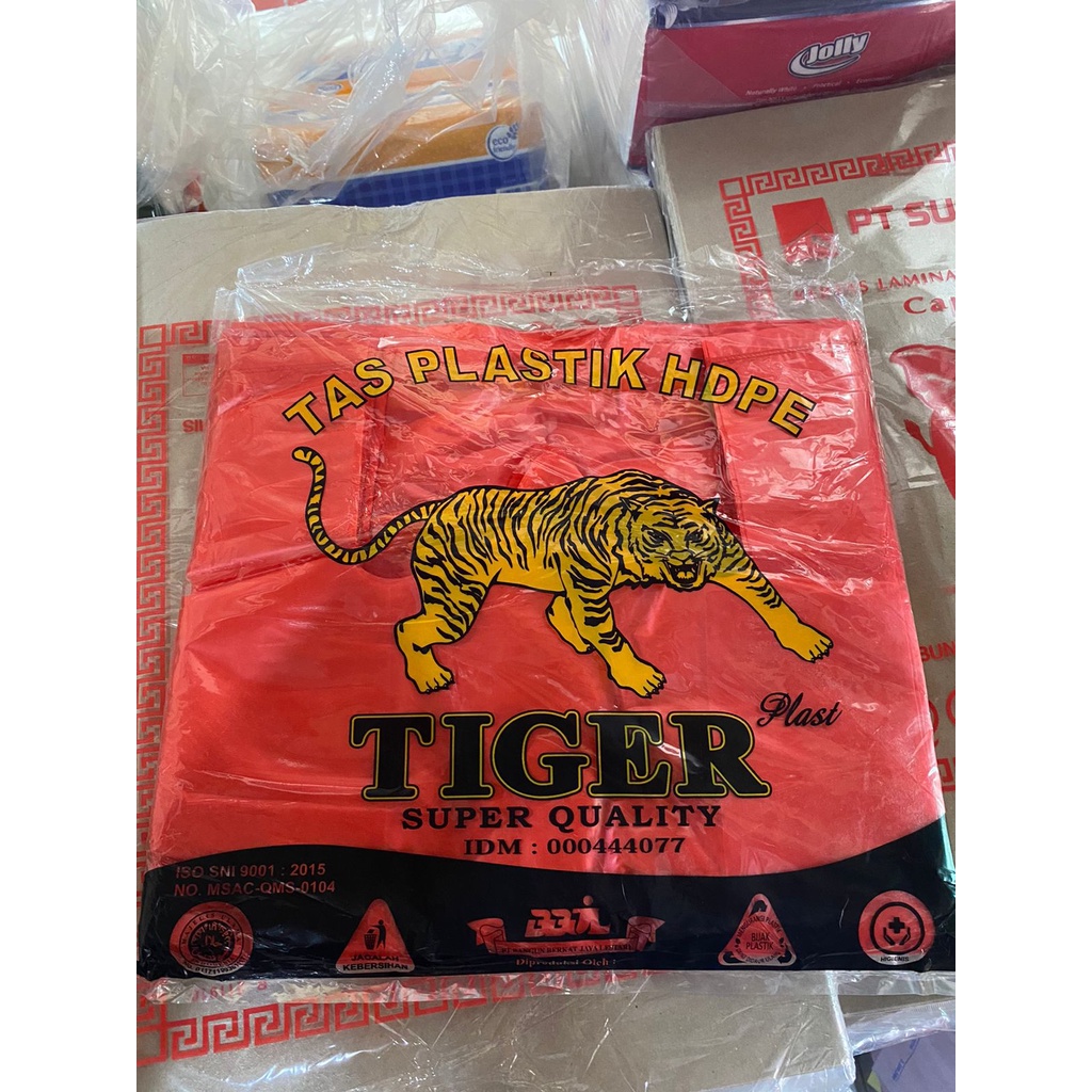 Plastik Kantong/ kresek hdpe merah TIGER ukuran 28