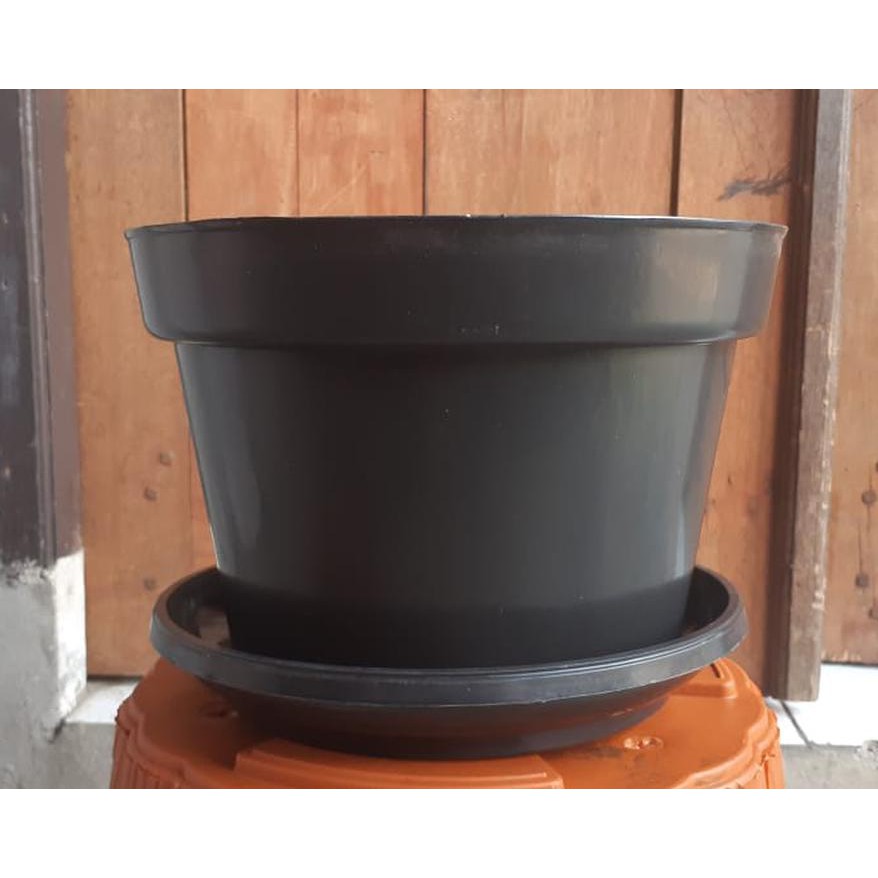 Pot bunga plastik HITAM 35cm+tatakan bawah