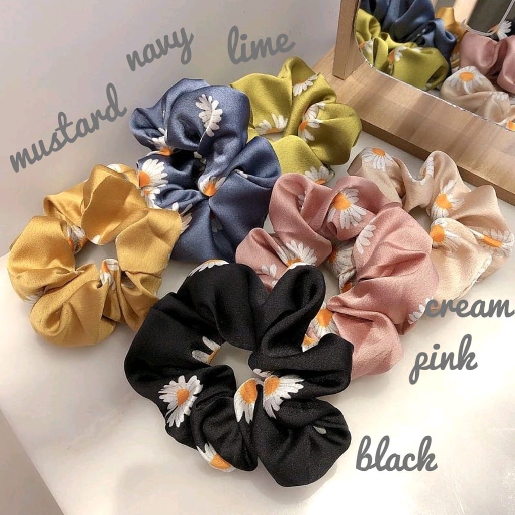 IKAT RAMBUT SCRUNCHIE KOREA DAISY SATIN