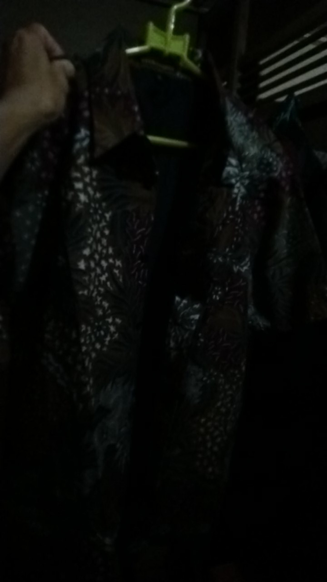 Sekartaji Ungu Pendek Kemeja Batik Pria Full Furing Katun Cabut Primisima