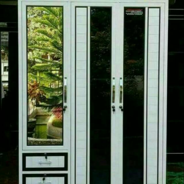 Almari baju aluminium
