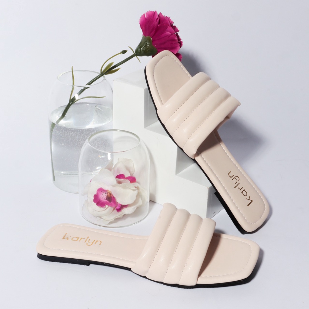 Karlyn Olivia Sandal wanita