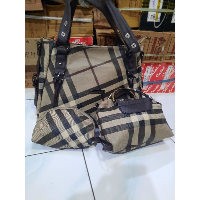 Tas import wanita burberry isi 3
