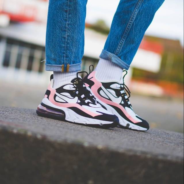 nike react coral pink