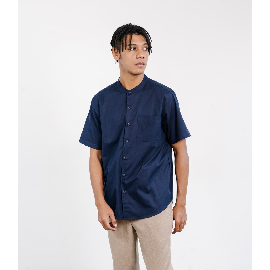 Senusa Basic Kemeja Tanpa Kerah Navy | Kemeja Koko Pria Lengan Pendek