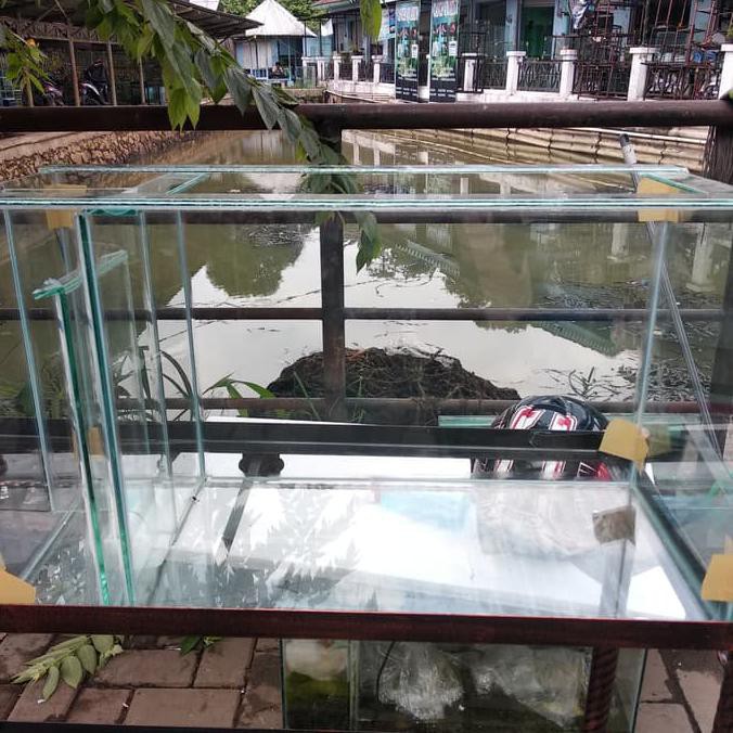 AQUARIUM KACA UKURAN 70x30x40cm FILTER SAMPING