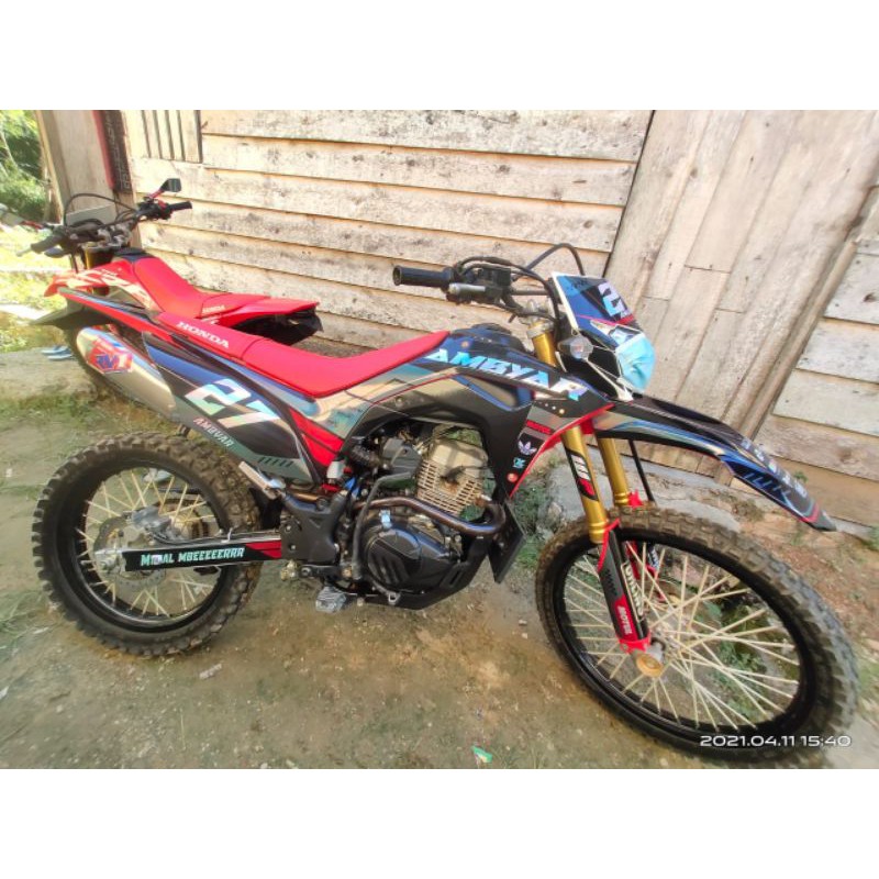 Dekal sticker crf motif stanlis hologram