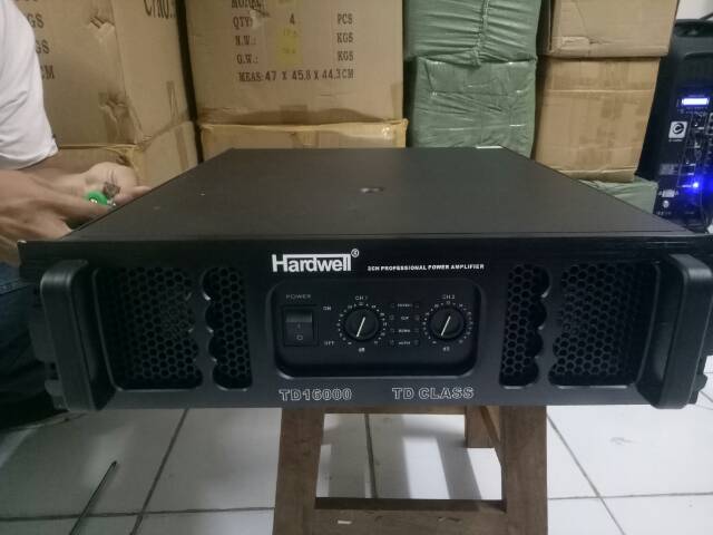 Power amplifier Hardwell TD16000 badak subwoofer
