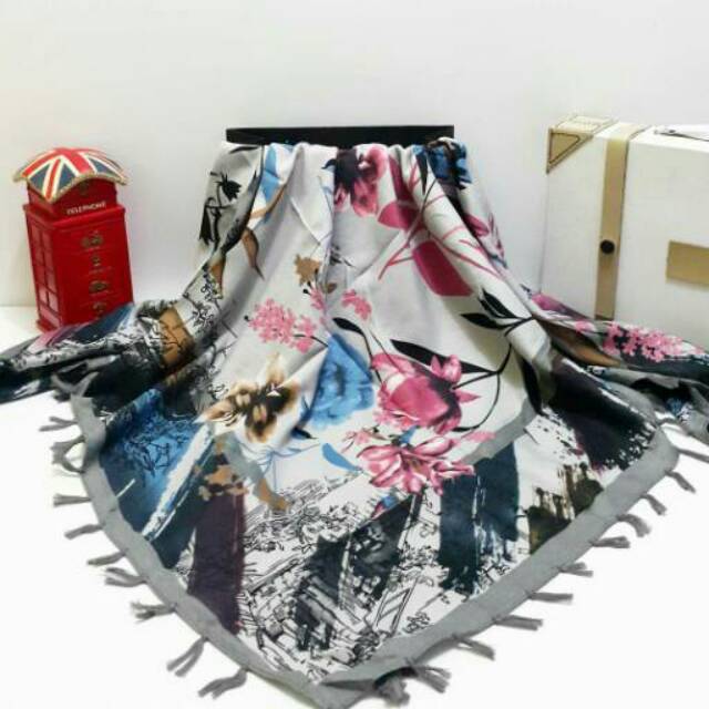 Hijab segiempat bohemian style rumbai abu2