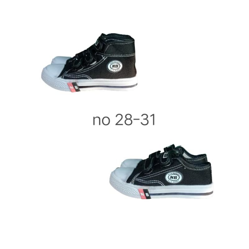 Sepatu Sekolah Anak Nb Hitam Putih Dengan Perekat Prepetan Murah Sepatu Sneakers Anak Sepatu Sekolah