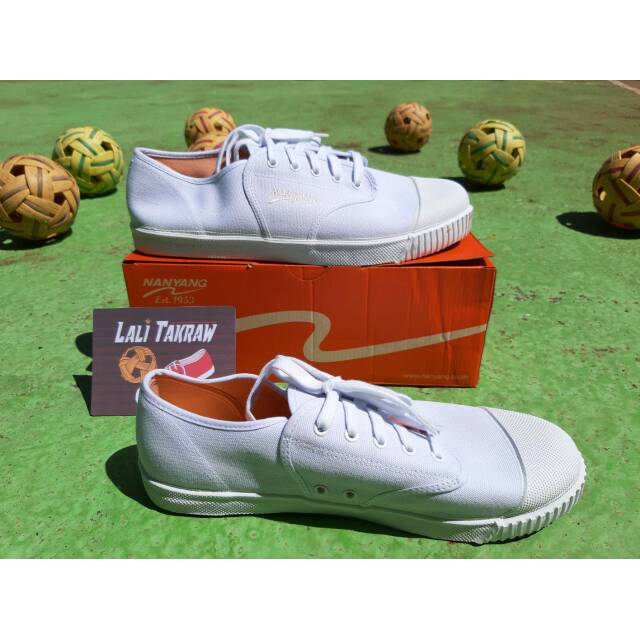 SEPATU NANYANG POLOS 205-s (PUTIH)