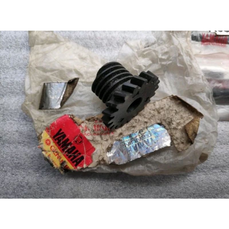 GIGI RPM PLASTIK GIGI GEAR TACHOMETER RXKING RX KING RXS DT 125 ORI ASLI ORIGINAL YAMAHA JAPAN