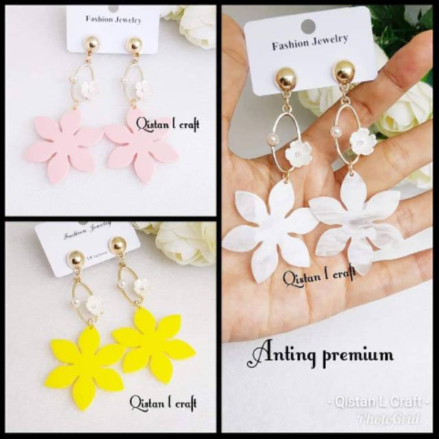 Anting cantik perpasang/2pcs