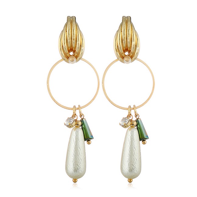 LRC Anting Tusuk Fashion Gold Pearl Crystal Earrings F33166