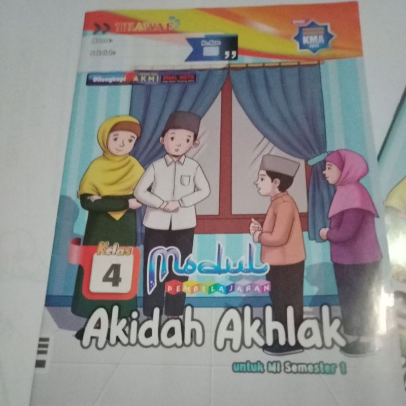 lks akidah akhlak untuk MI kelas 4 semester 1