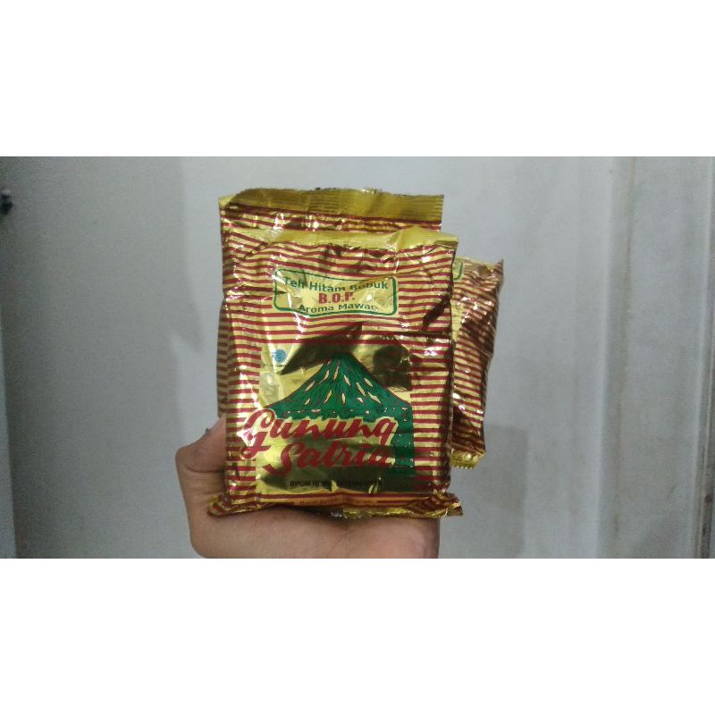 

Teh Gunung Satria Bubuk 40gr (renteng)