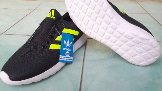 Sepatu adidas kaut dan ringan