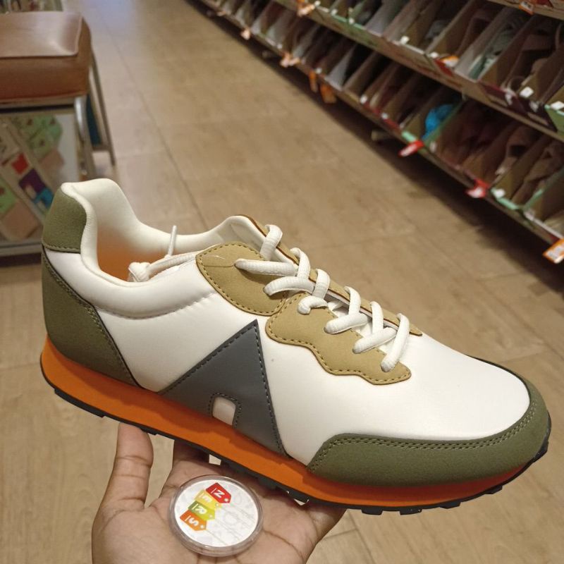 PAYLESS SEPATU PRIA - CLASSIC JOG TAN 193390 AIRWALK