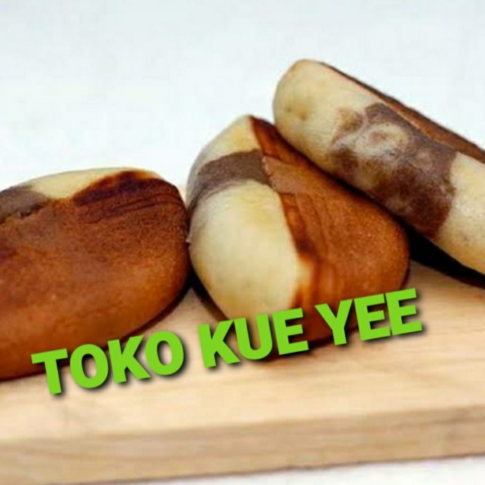 

KUE PUKIS COKLAT / PANDAN/ ORI/ KISMIS per pack isi 5