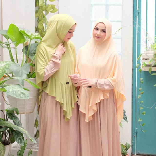 Bergo Viola by Cierra