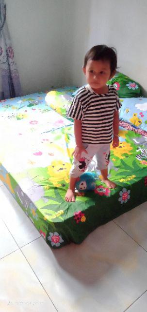 Sprei Jungle Blue 2 Bahan Katun Mikrotex Tebal Halus Tidak Luntur Dan Tidak Berpasir