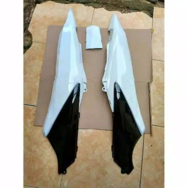 cover body Supra x 125 betmen dan old polos