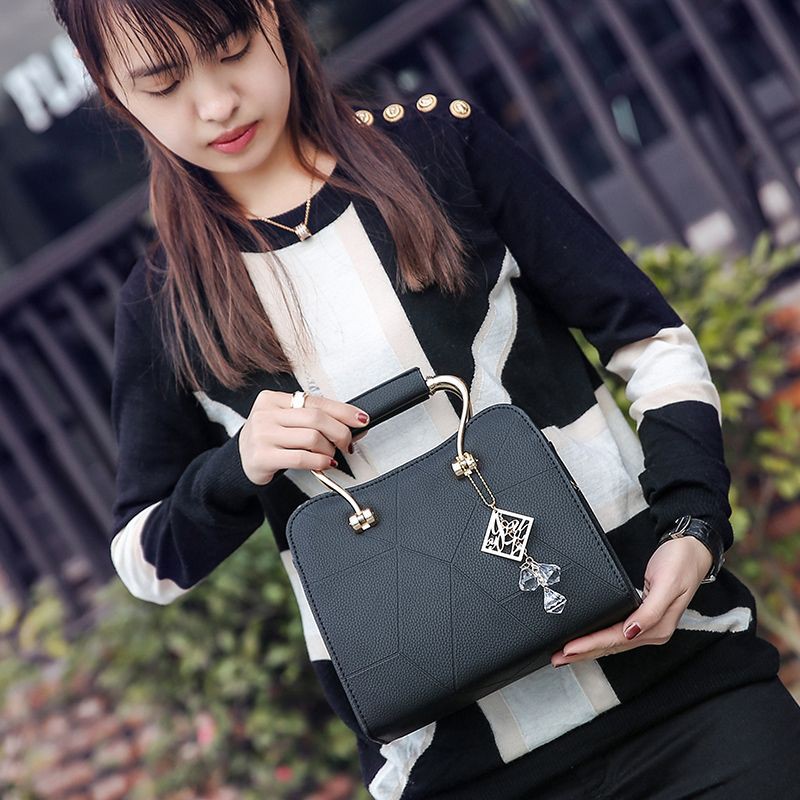 JX 226 - Tas Selempang Wanita Import - Tas Kualitas Premium - Bahan Kuat Dan Tebal - Tas Pesta