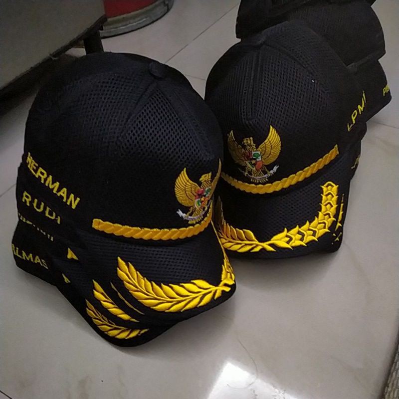 TOPI GARUDA BAHAN DOBELMES