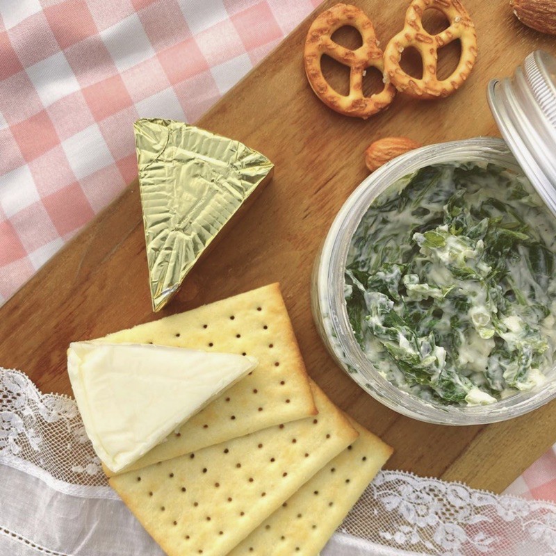 

Popeye’s Dipper (Spinach Dip) | Saus Bayam untuk Kudapan Sehat | Märo