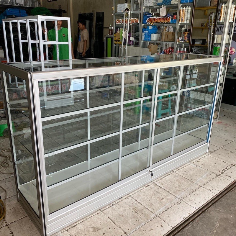 Etalase Auminium kaca khusus ukuran panjang 150cm x tinggi 108cm