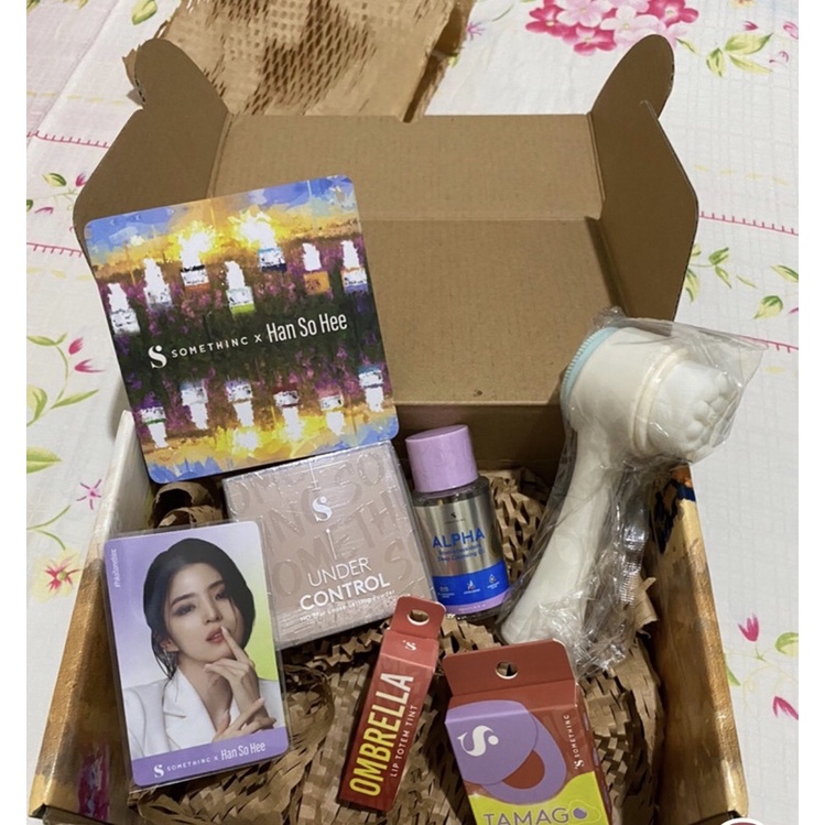 Somethinc X Han So Hee - Cloud Skin Look Wet