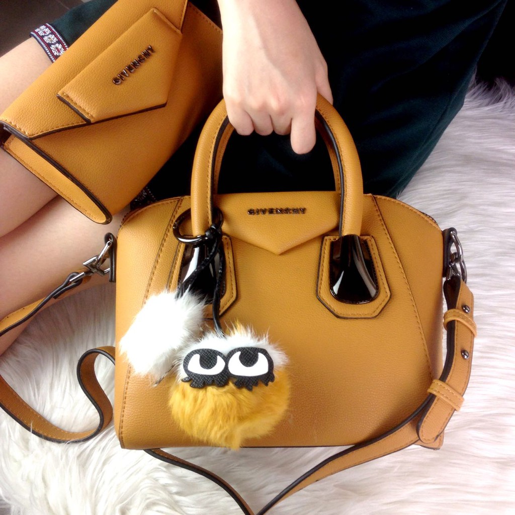 GIVENCHY Antigona Gun Metal Leather Spring Summer 2018 " 5155 LL - WS