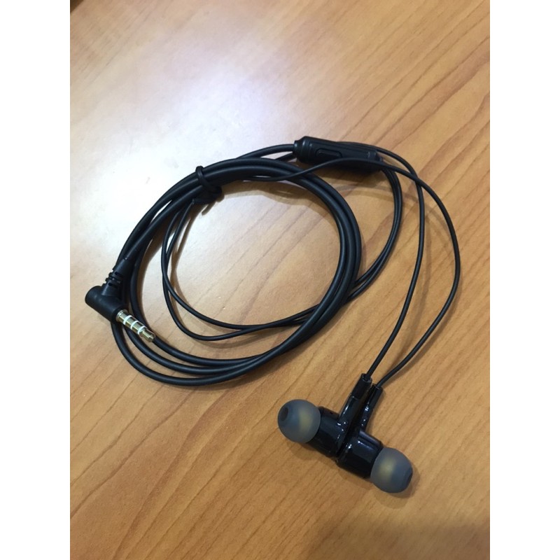 Realme QP-038 Headset Magnetic Bass Earphone Murah