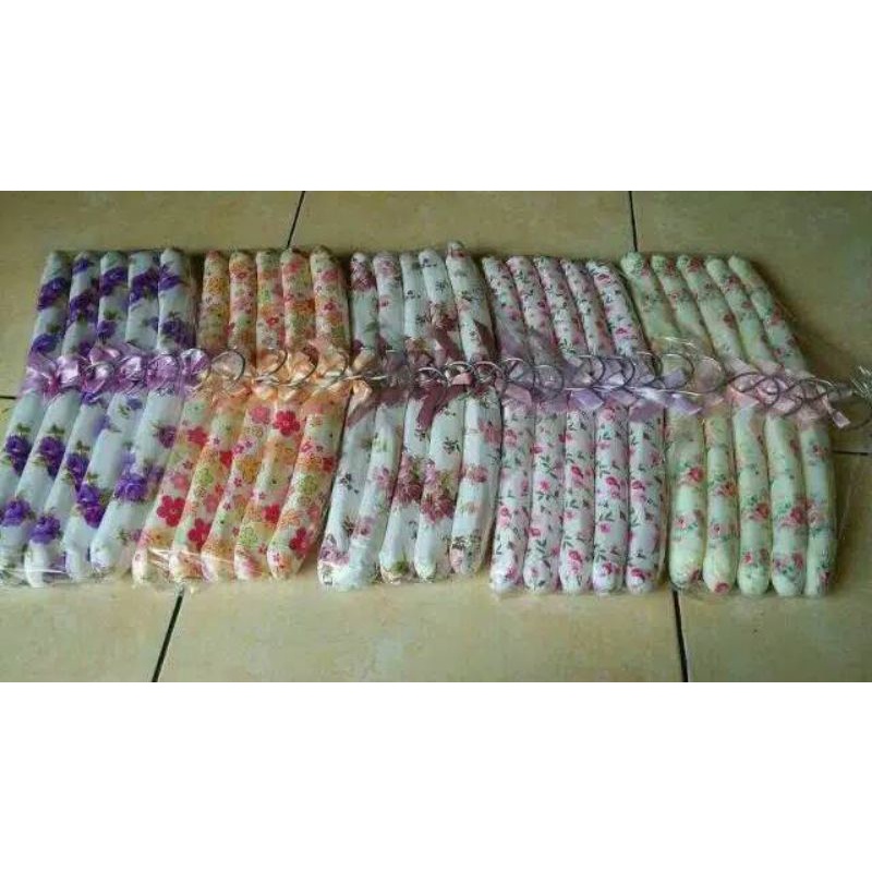 Hanger Busa Motif Gantungan Baju Busa Motif Display Hanger Baju Display Baju