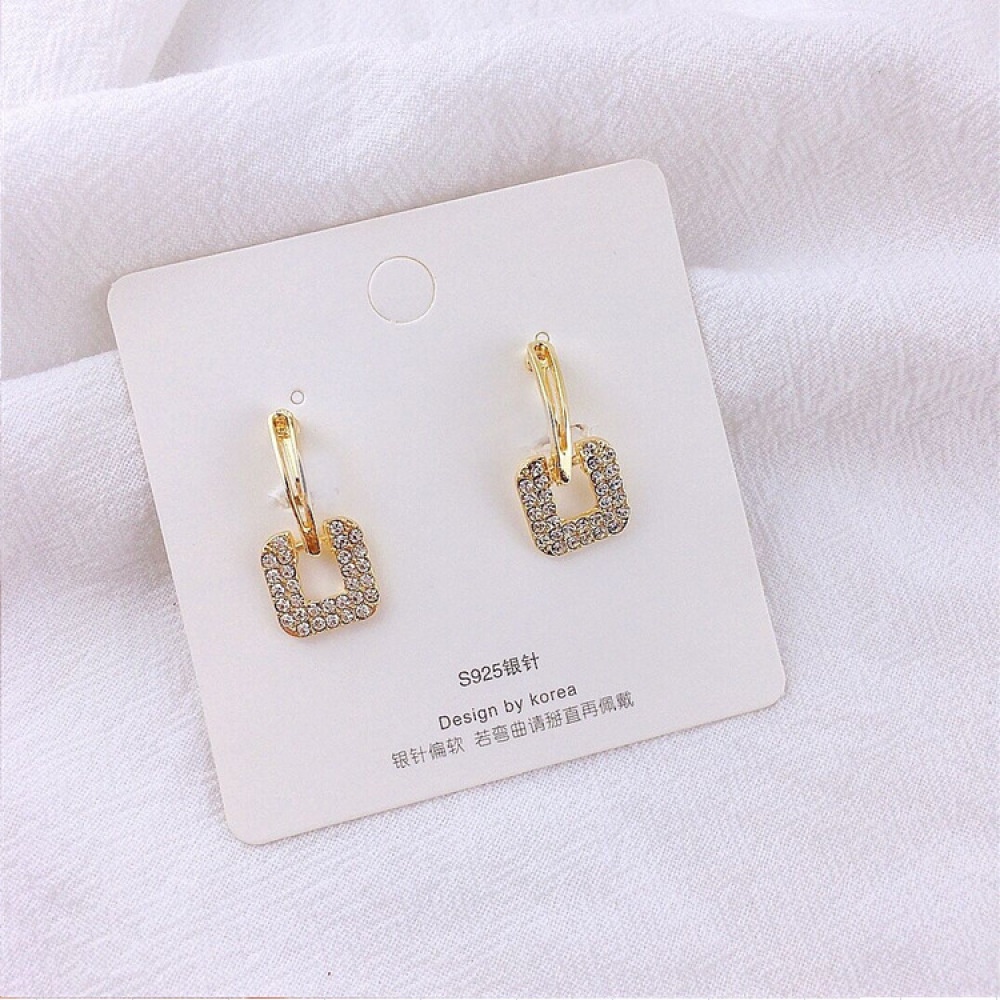 Anting Klip Tanpa Tindik Bentuk Kotak Lapis Emas Hias Kristal Untuk Wanita